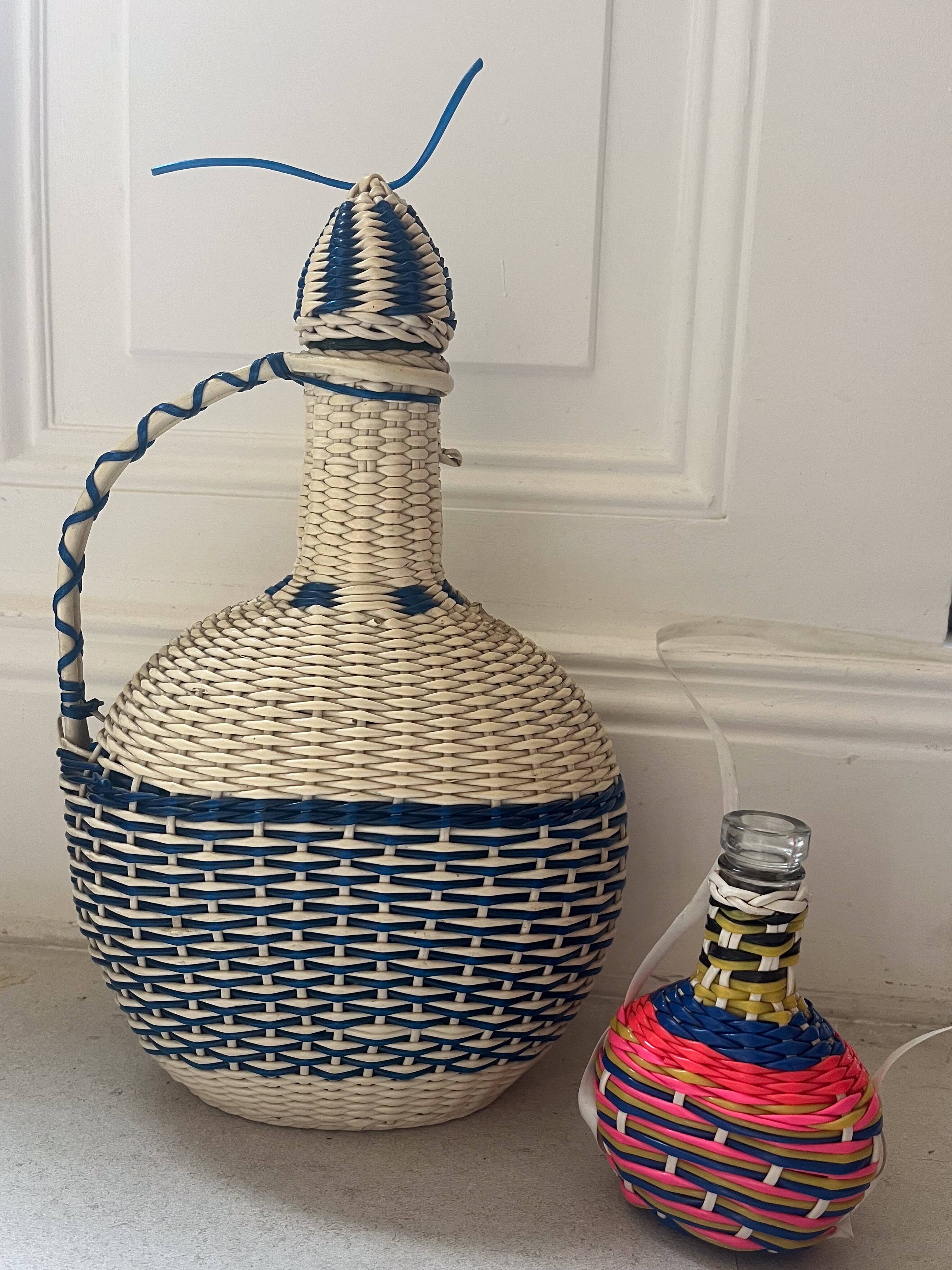 Small scoobidous water bottle