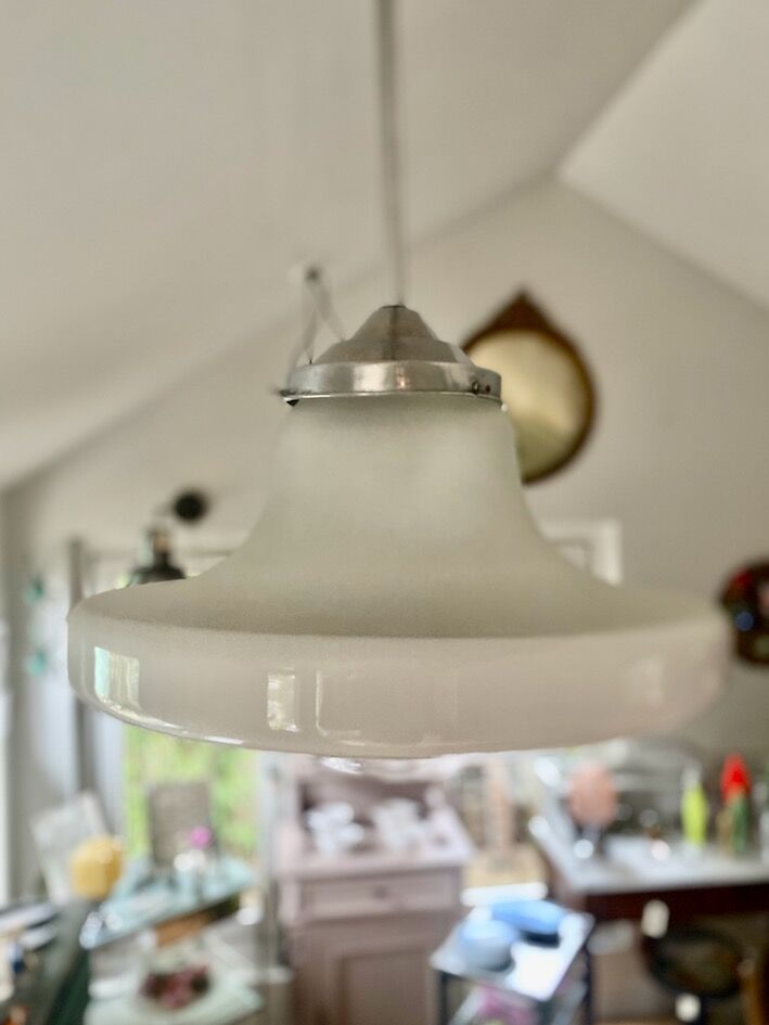 Suspension in opaline 1940