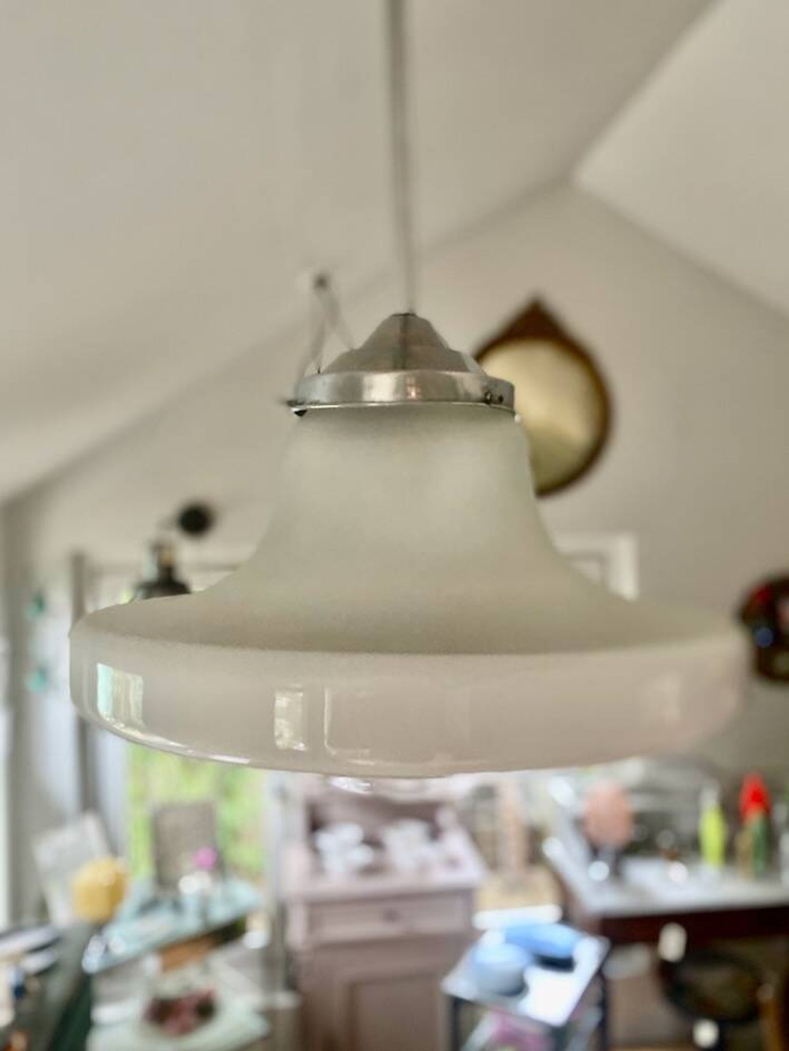 Suspension en opaline 1940