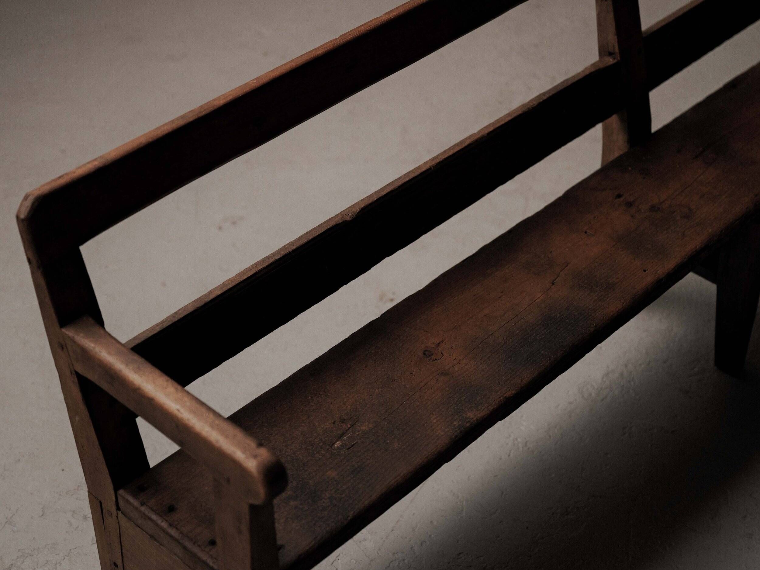 Large antique farmhouse bench in solid wood – Auvergne, around 1900