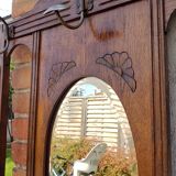 Wall-mounted coat rack