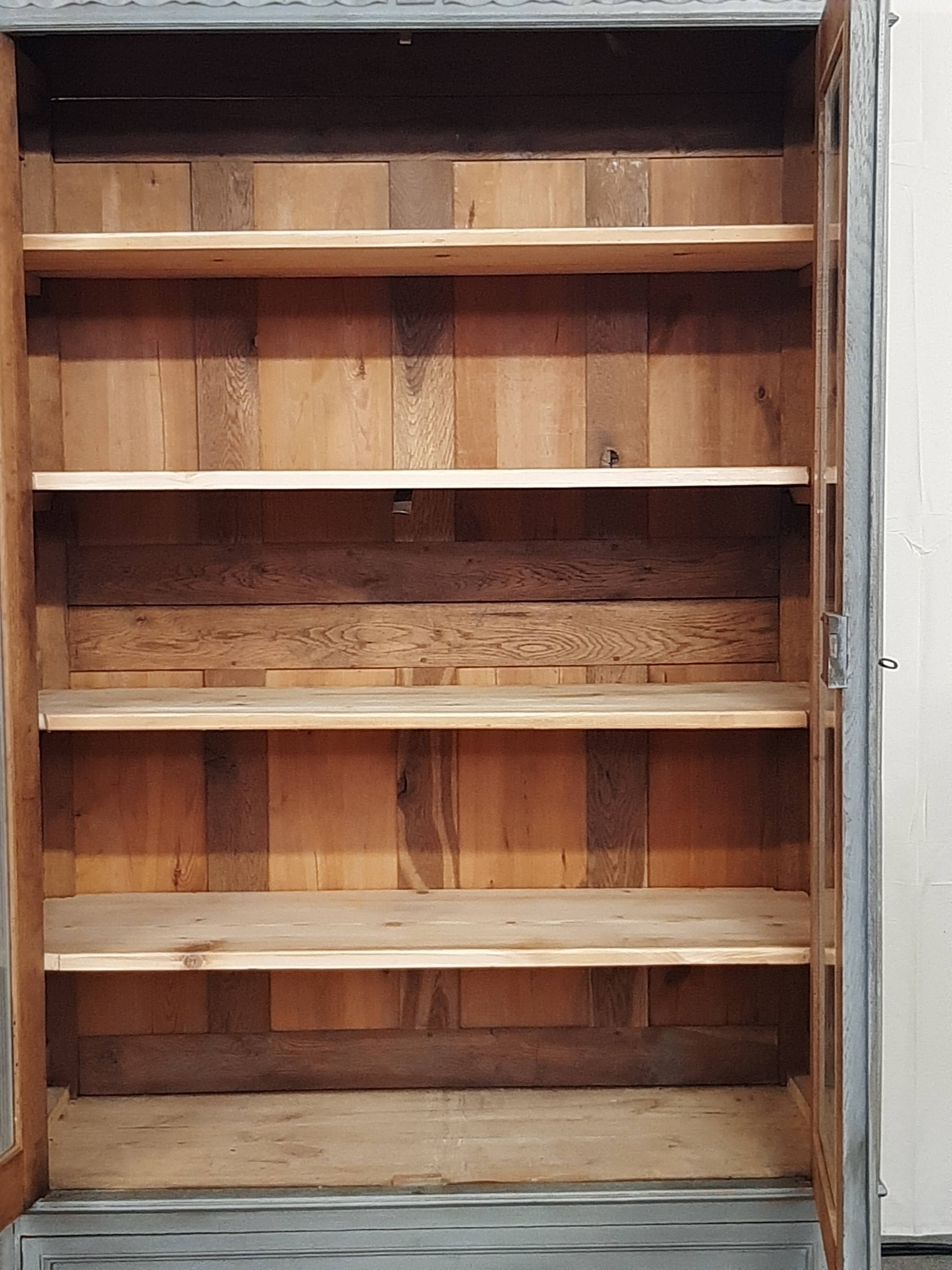 Ancienne Armoire Bibliothèque vitrée Patinée Gris