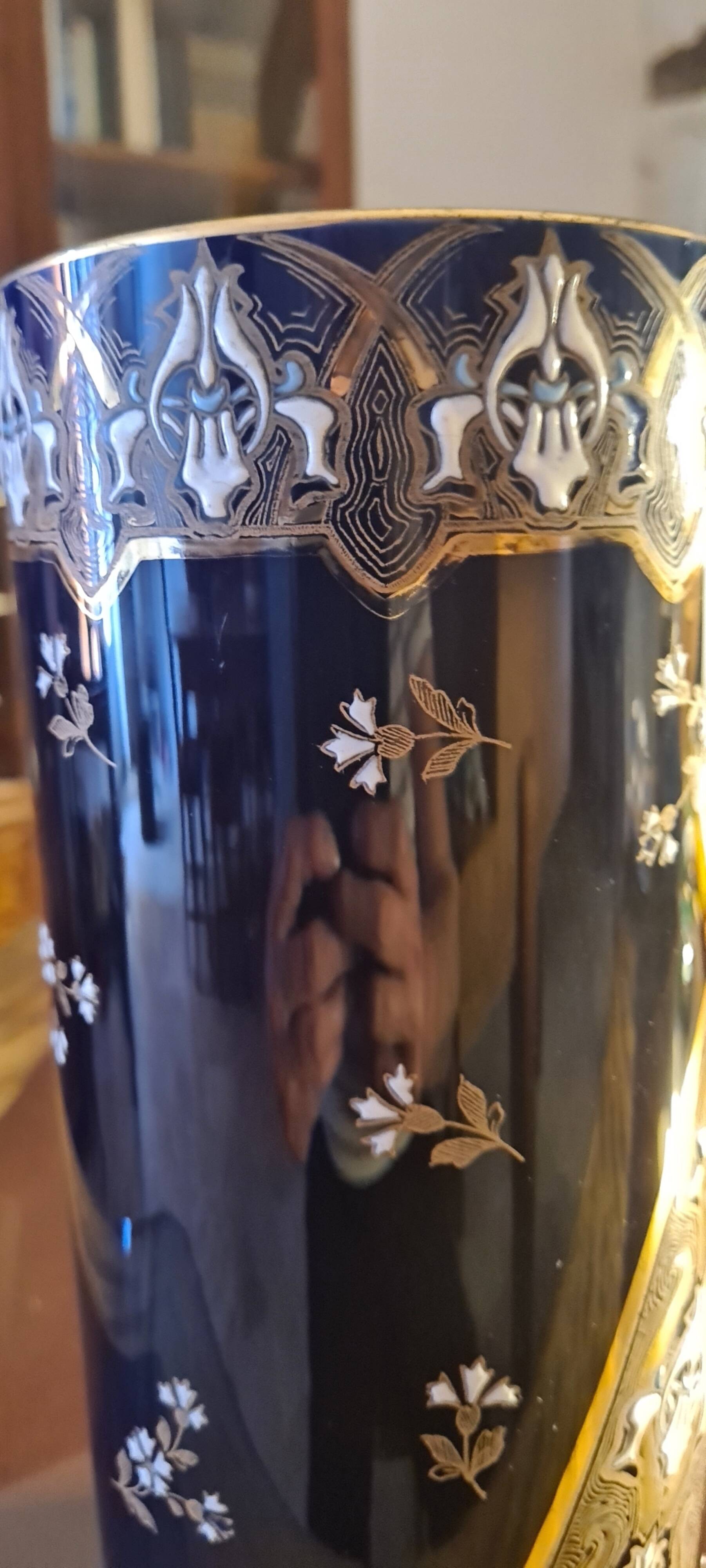 Lunéville roll-shaped vase