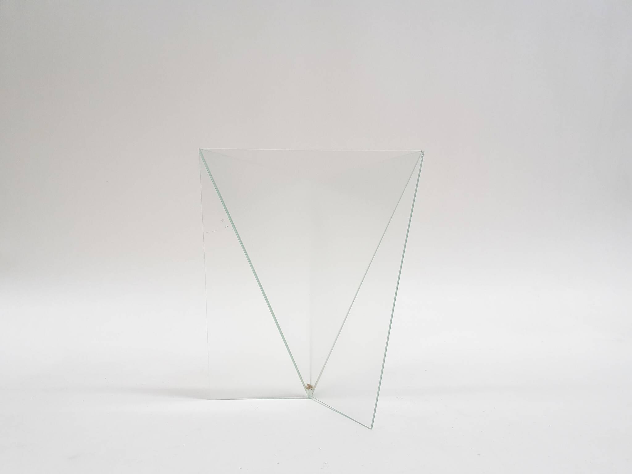 Geometric glass vase model "Delta" by Mart van Schijndel, The Netherlands 1