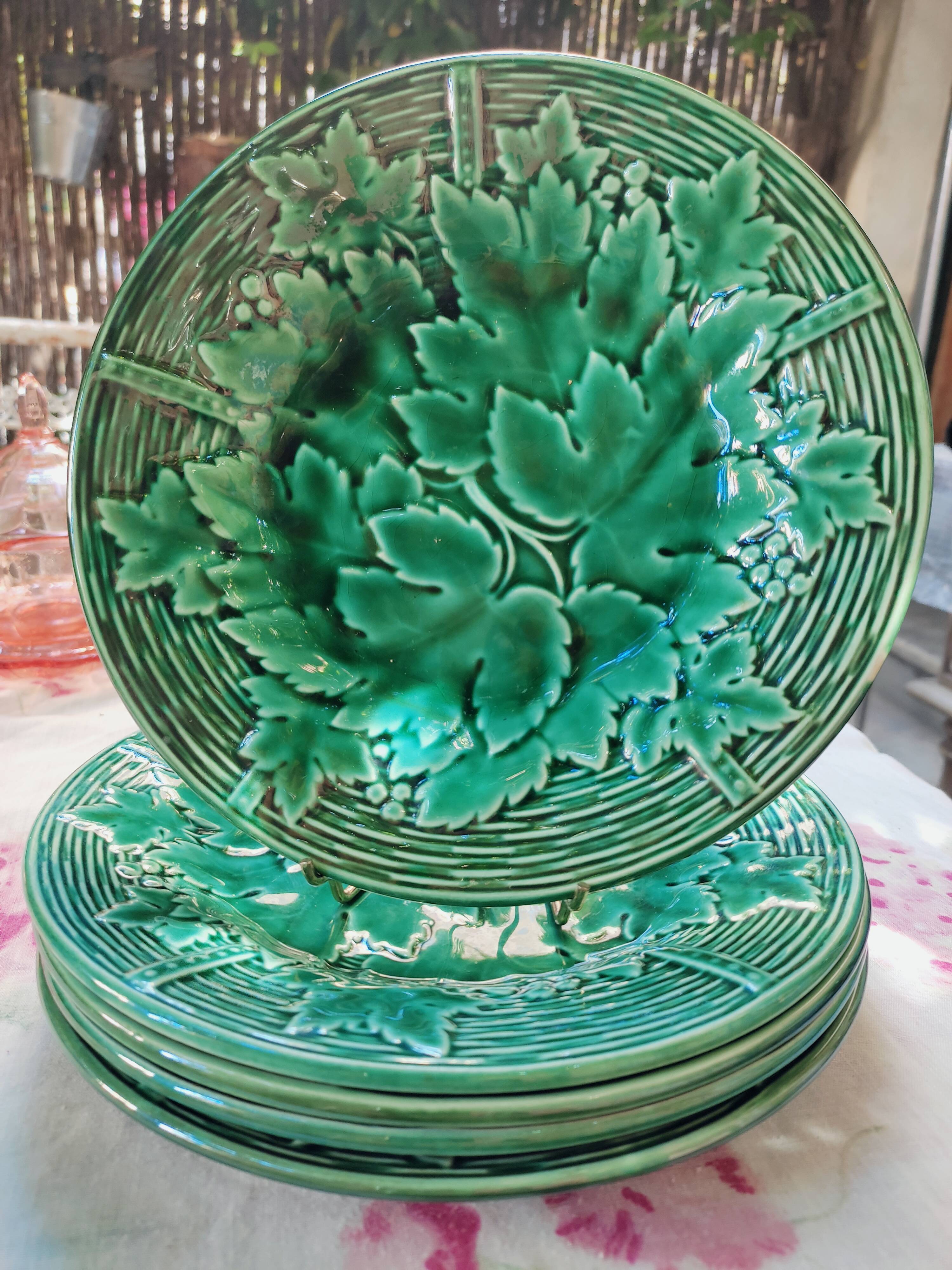 5 plates vine and basketry in slurry by Gien