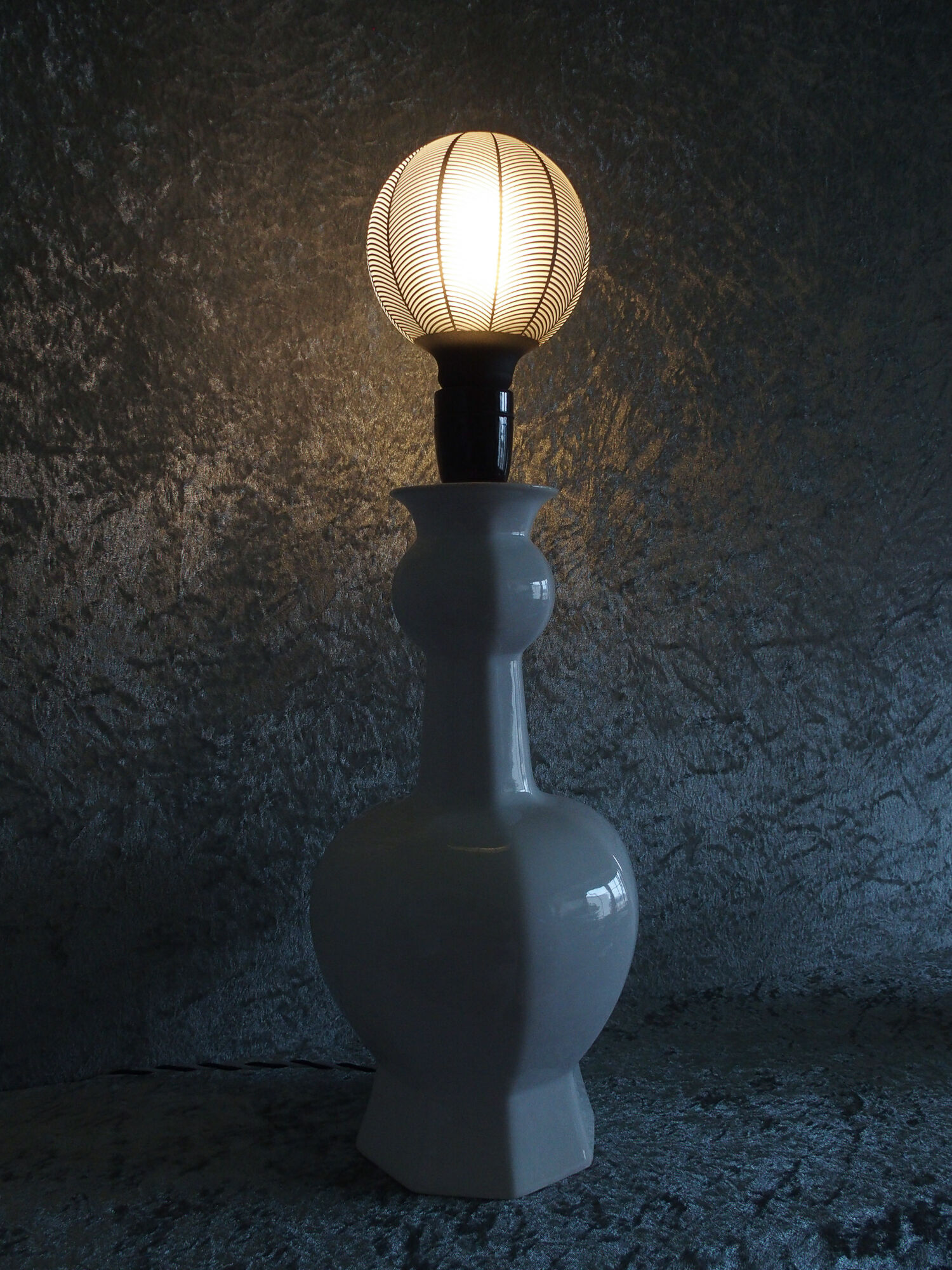 Art Deco-inspired white ceramic lamp
