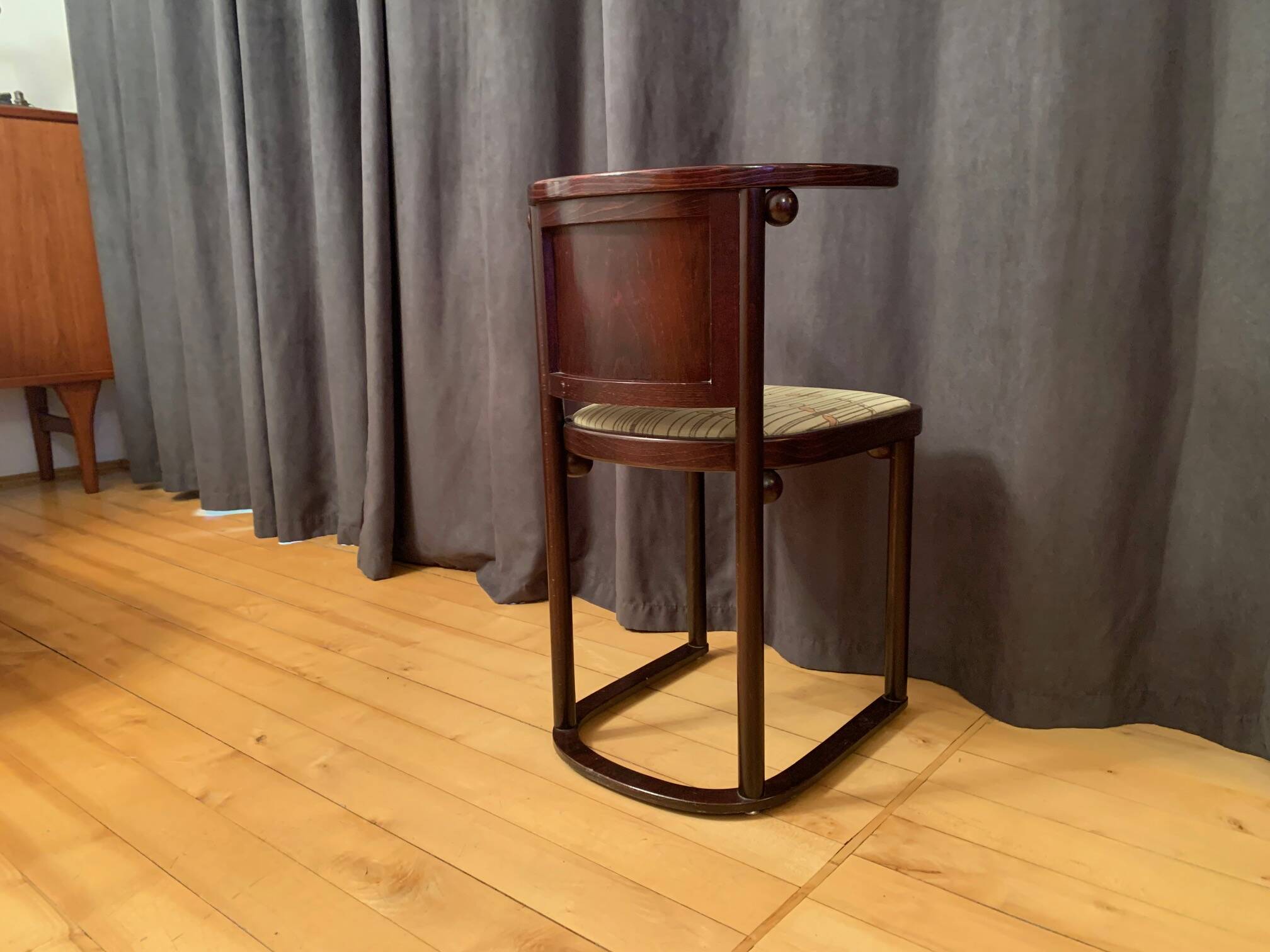 Fledermaus chair designed by Josef Hoffmann, Wittmann, Austria, 1970s.