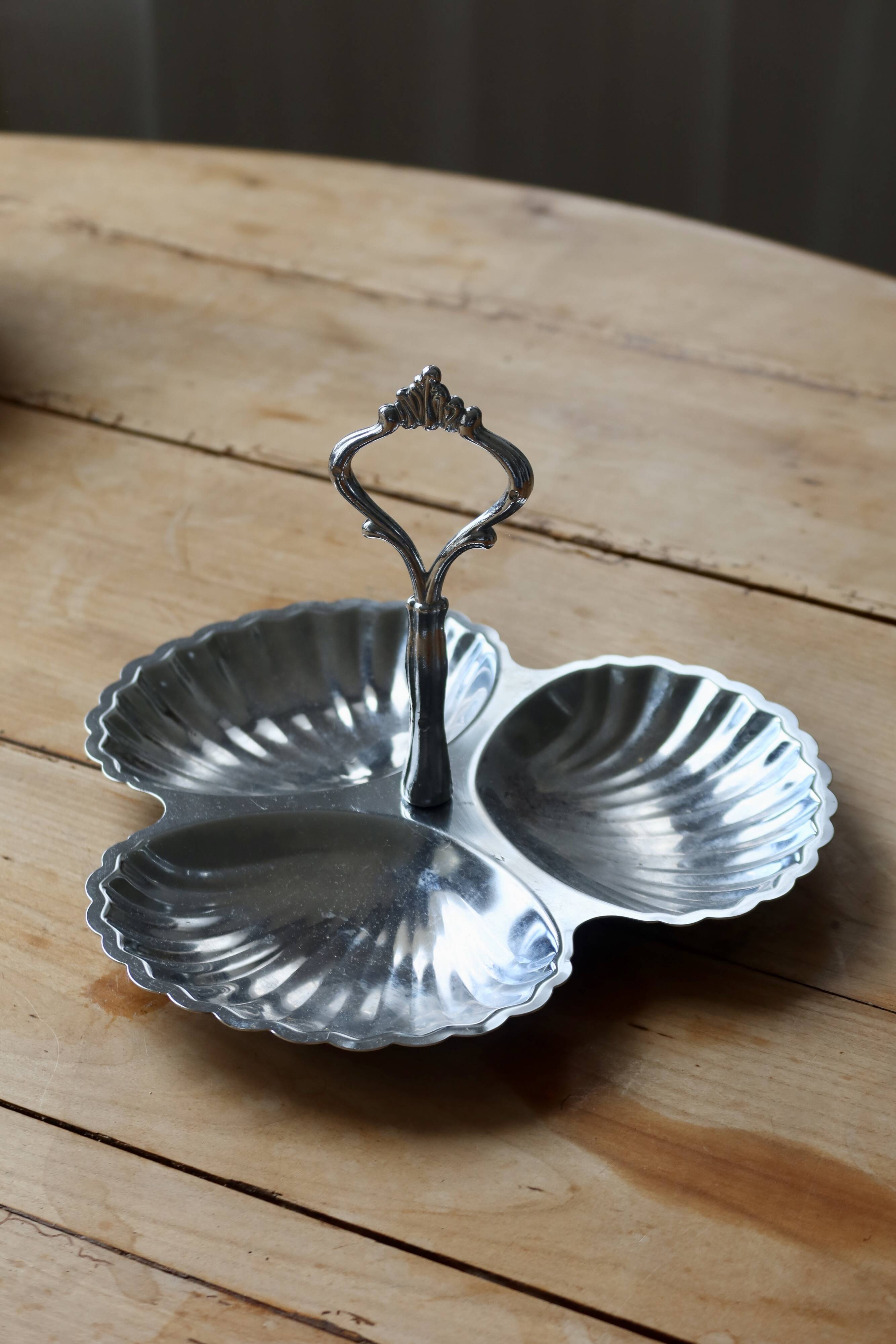 Serviteur vintage en métal argenté - Coquillage - 3 compartiments