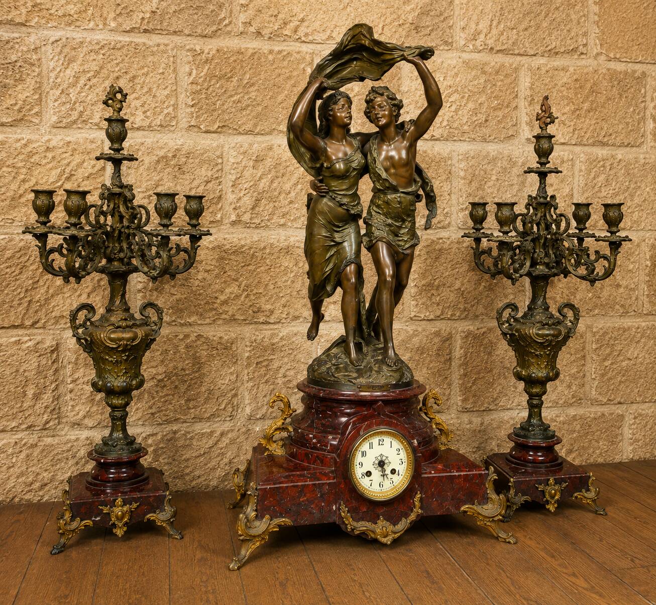 garniture de cheminée en trois pièces