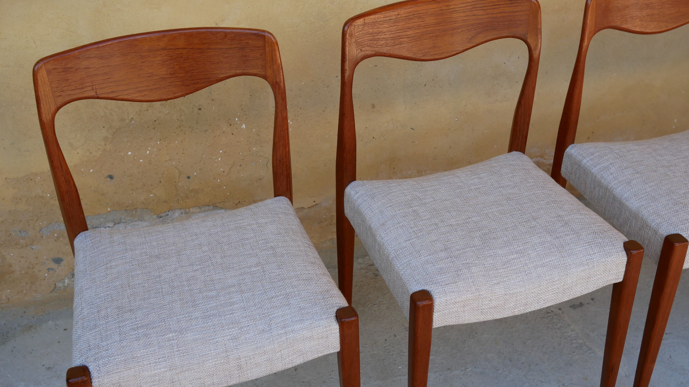 Set of 6 chairs Scandinavian teak by Niels Otto Møller