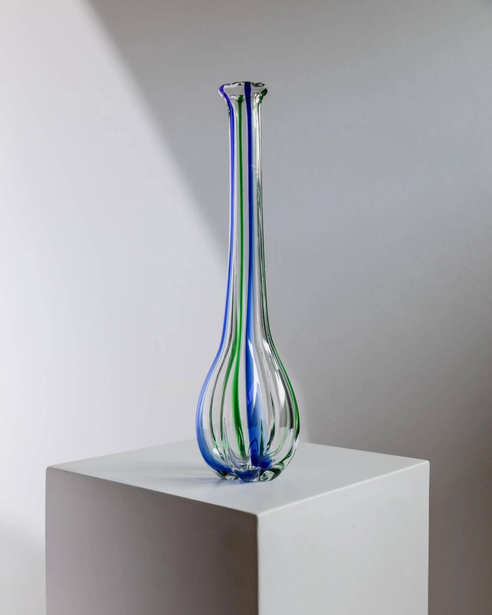 Vase en verre vintage Murano Archimede Seguso XL, transparent avec détails bleus et verts, forme citrouille, Italie années 1970