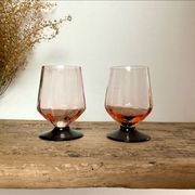 6 petits verres roses à pied noir