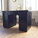 Bureau de notaire noir