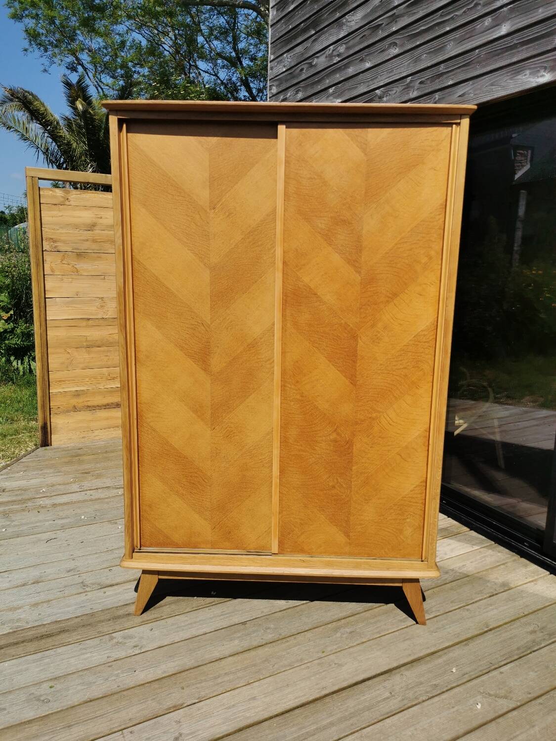 Vintage compact wardrobe