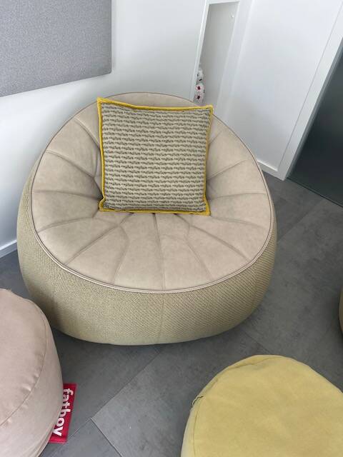 Cinna swivel armchair ottoman model - new condition - alcantara and fabric
