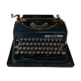 Invicta MP1 Olivetti typewriter