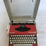 Typewriter, Olympia Traveller de Luxe