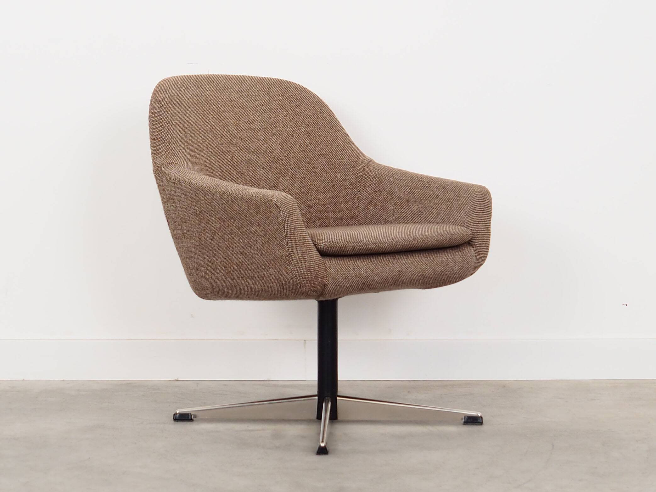 Brown armchair, Danish design, 1970s, production: Denmark