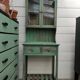 Vaisselier en bois vert