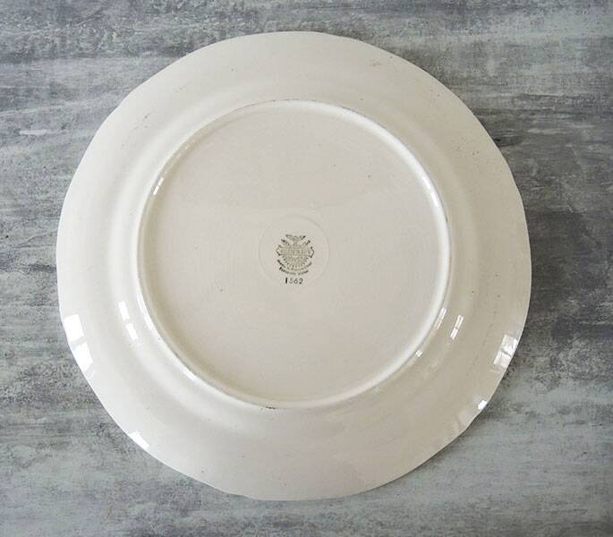 Large Old Round Earthenware Plate Villeroy & Boch – 1562 – Tulip