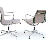 Paire de fauteuils pivotants Aluminium Chair EA 108 design Ray & Charles Eames, Vitra 60/70s