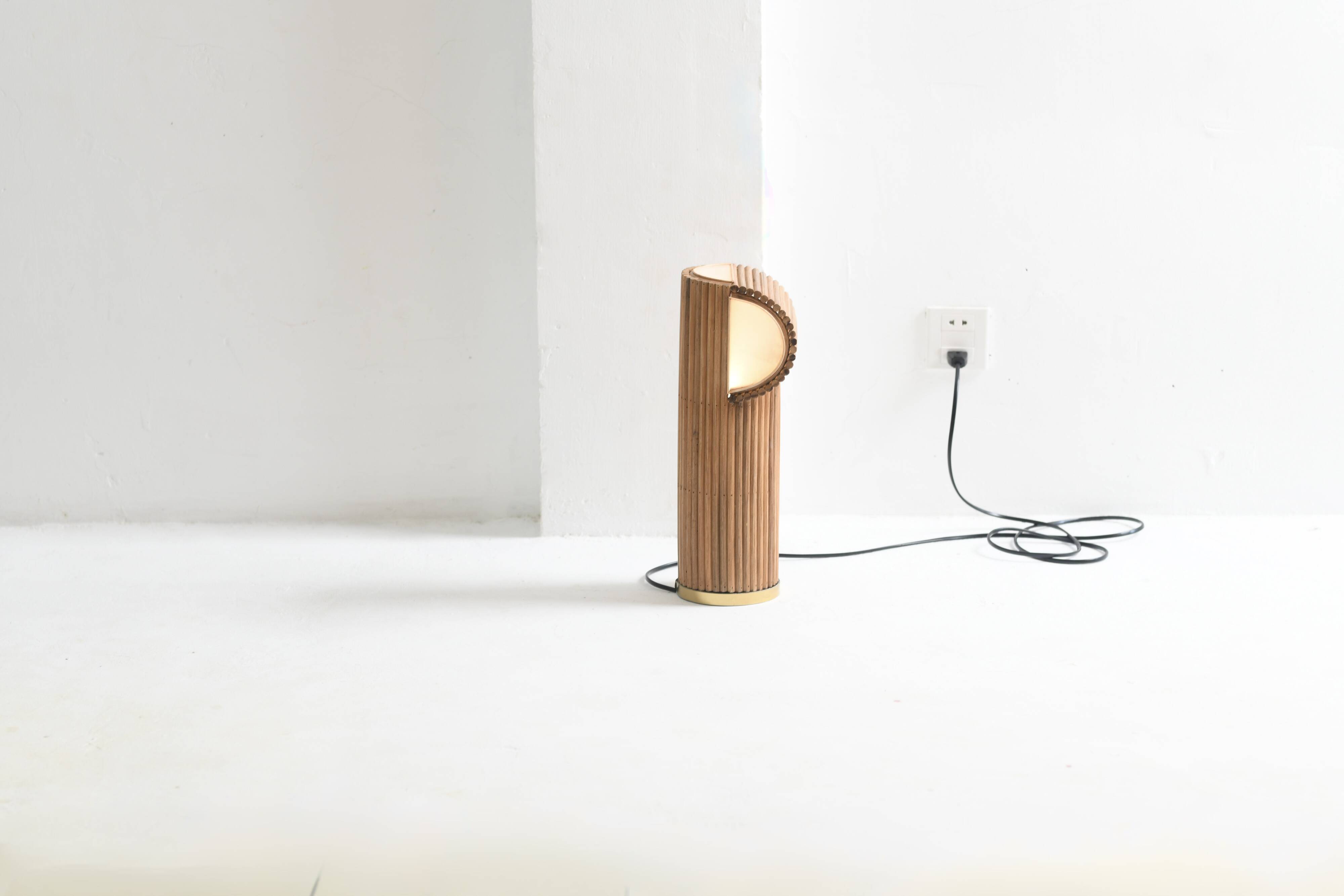 Rattan Modern Table Lamp "Milli"