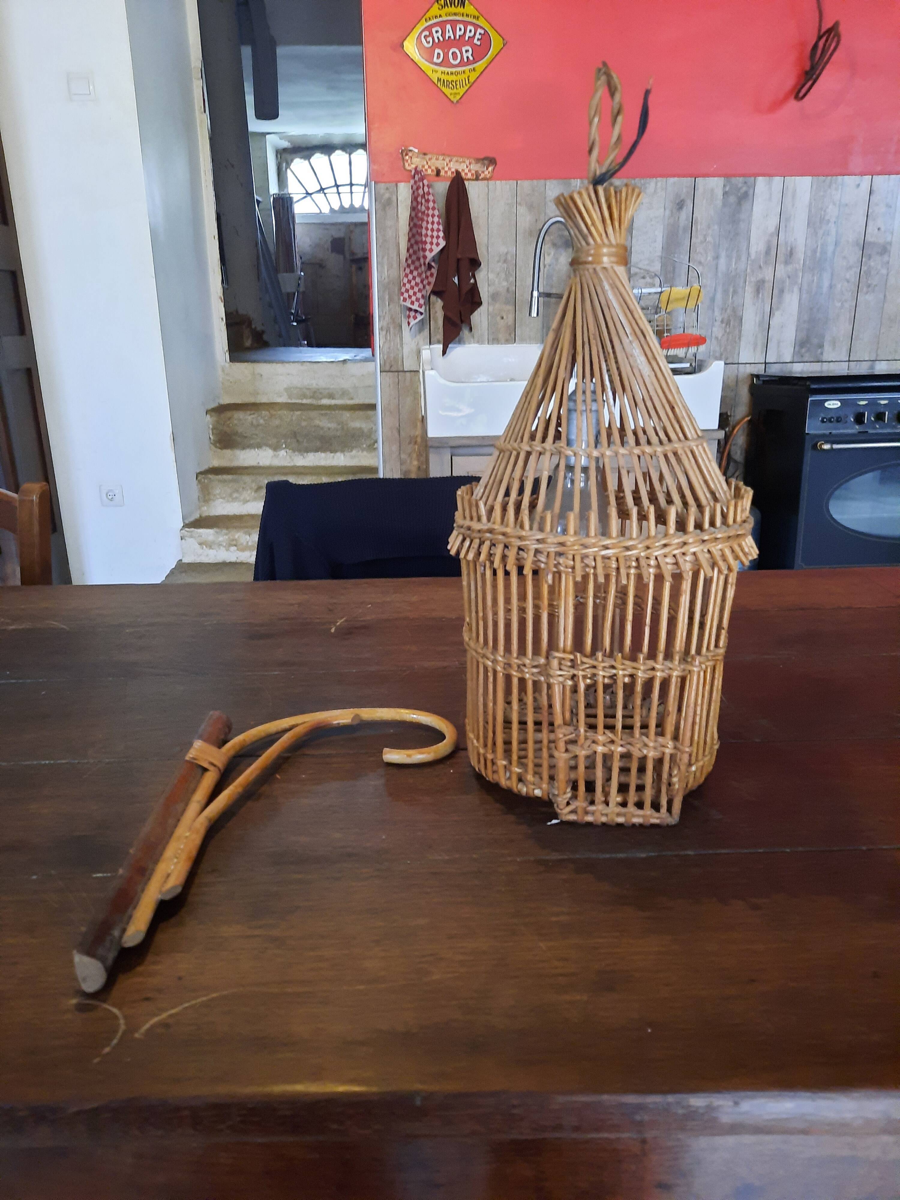 Rattan cage wall lamp