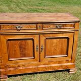 Kitchen cabinet