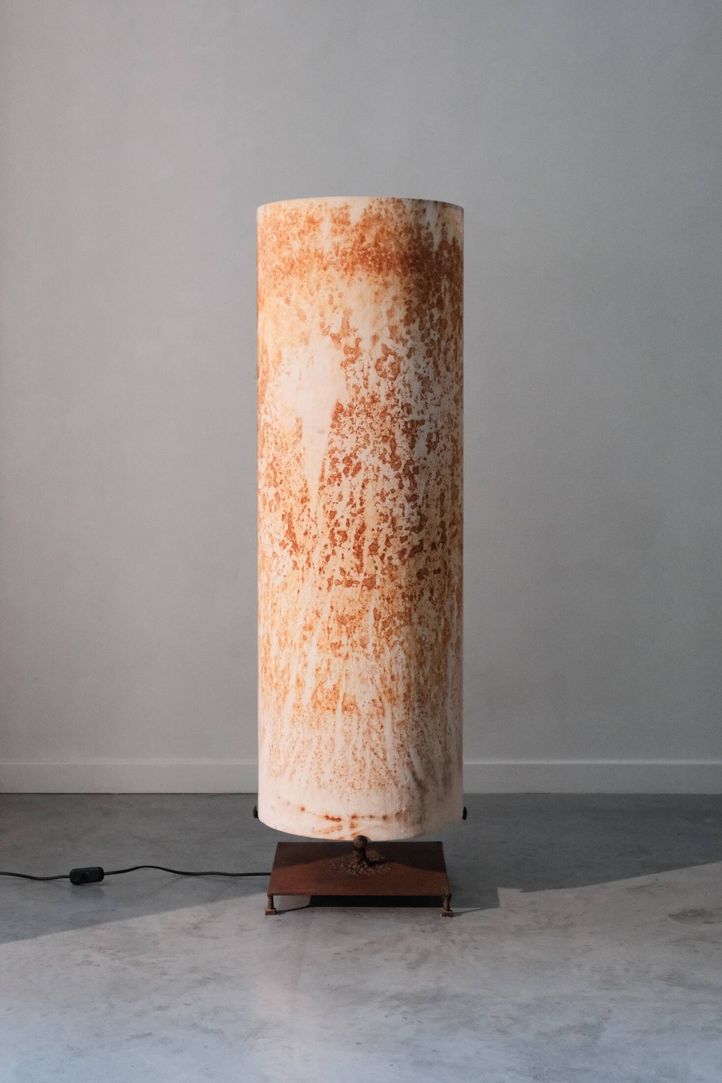 Lampadaire avec des tons rouillés (L)