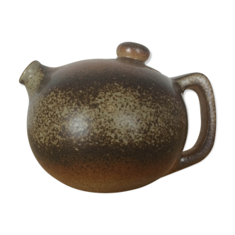 Round sandstone teapot