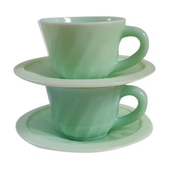 Tasses jadeïte opaline vintages