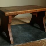 Banc repose-pied ancien en bois massif
