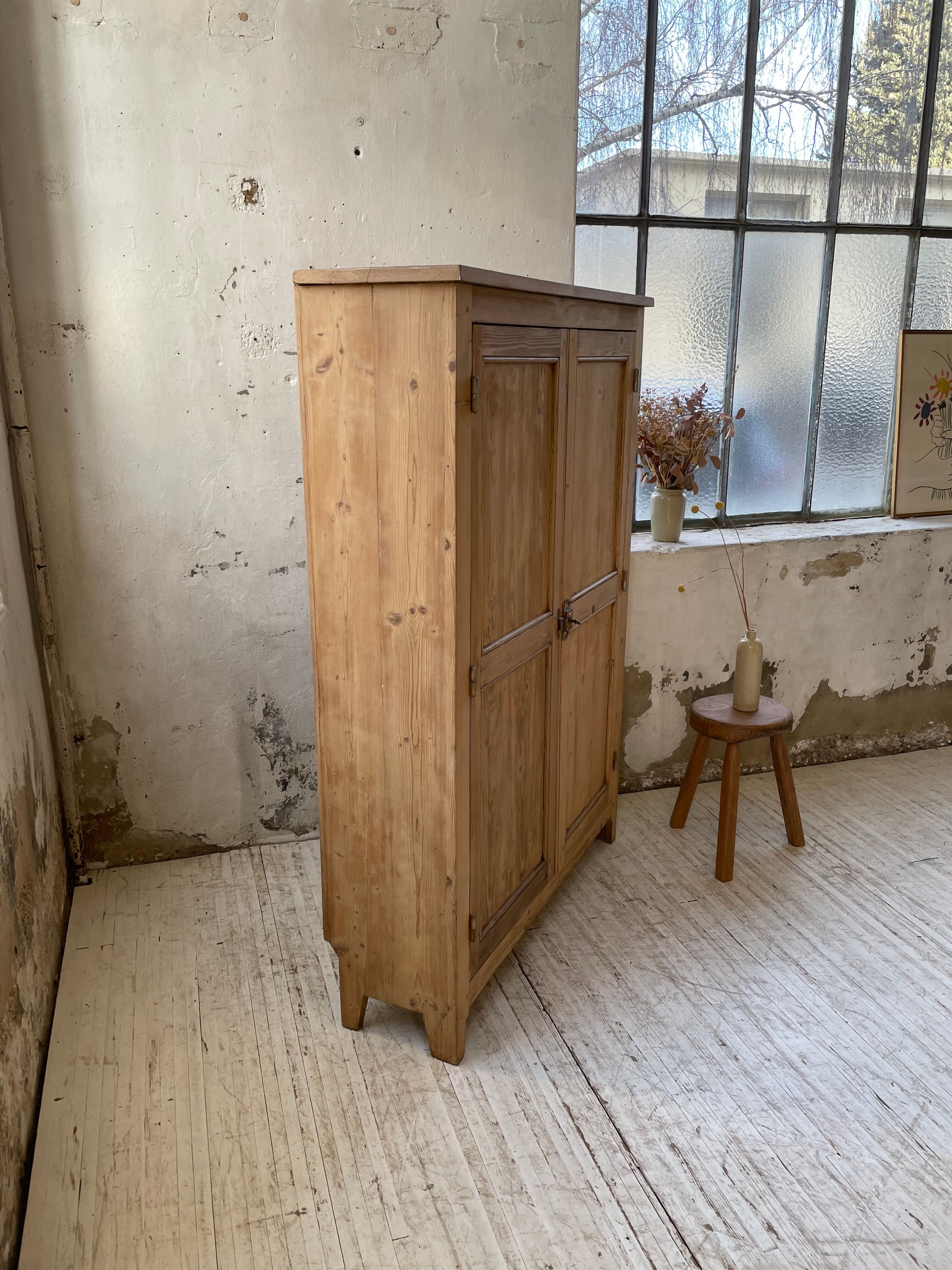Wooden cabinet cuttery