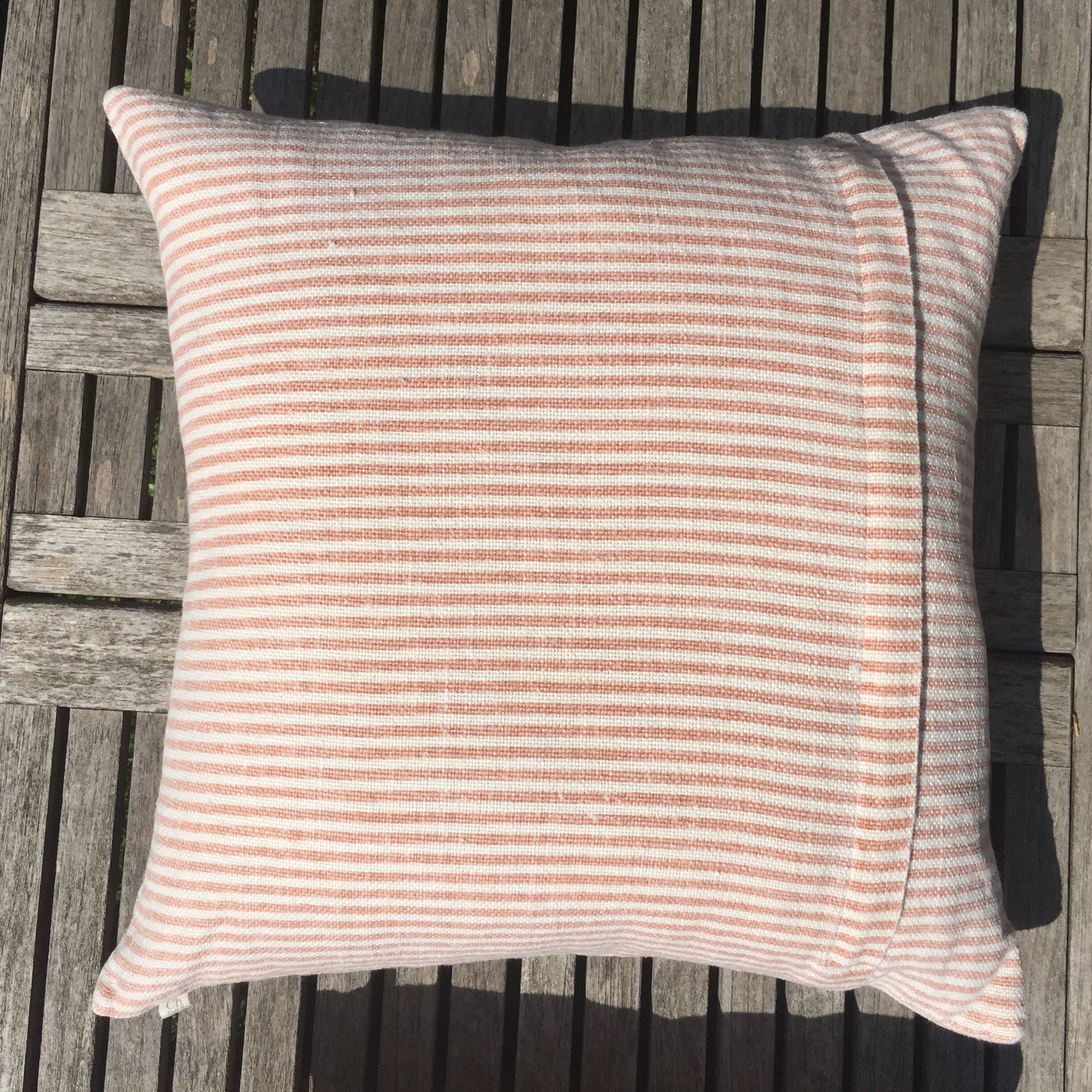 2 cushions stripes pink