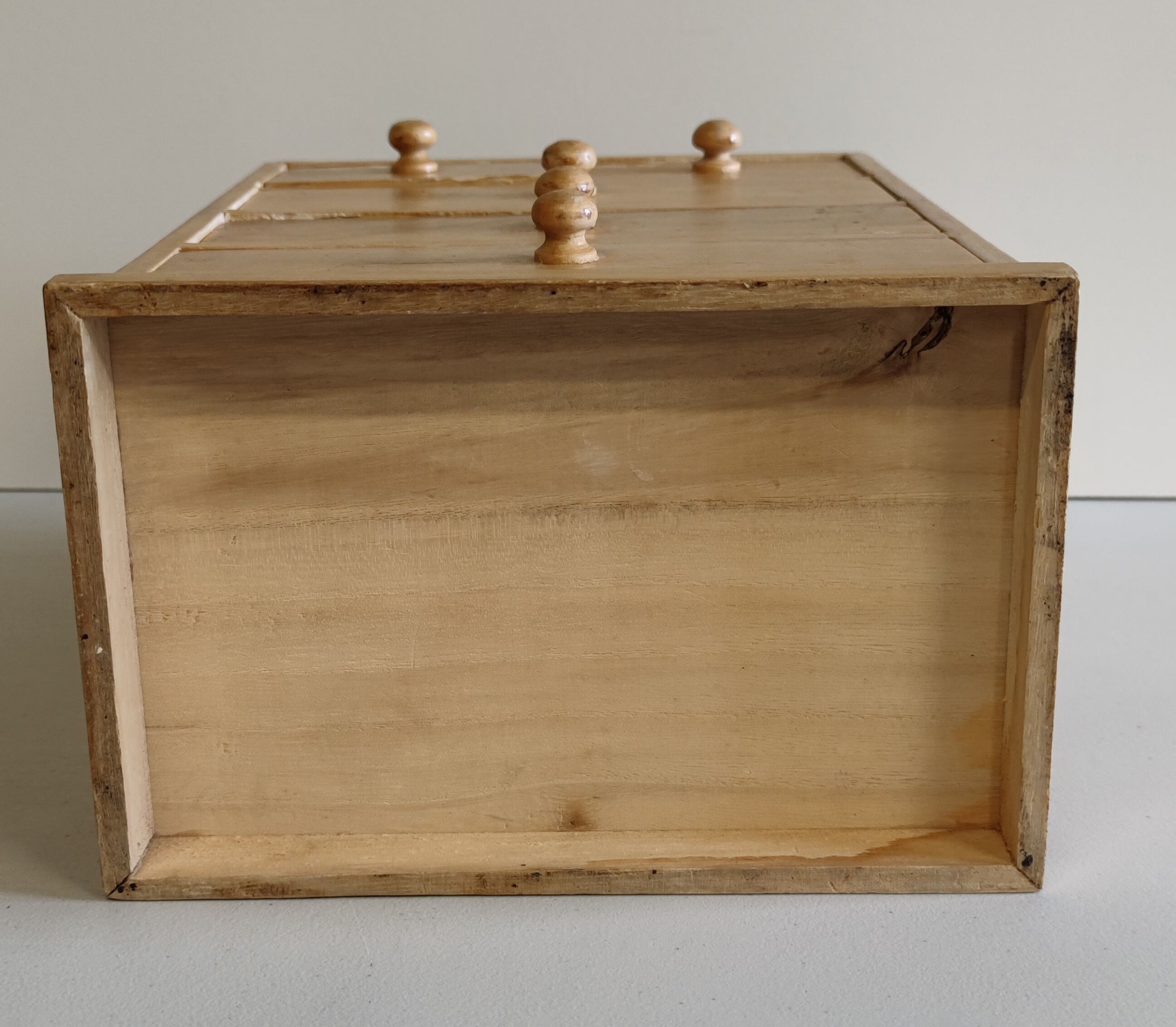 Small storage cabinet