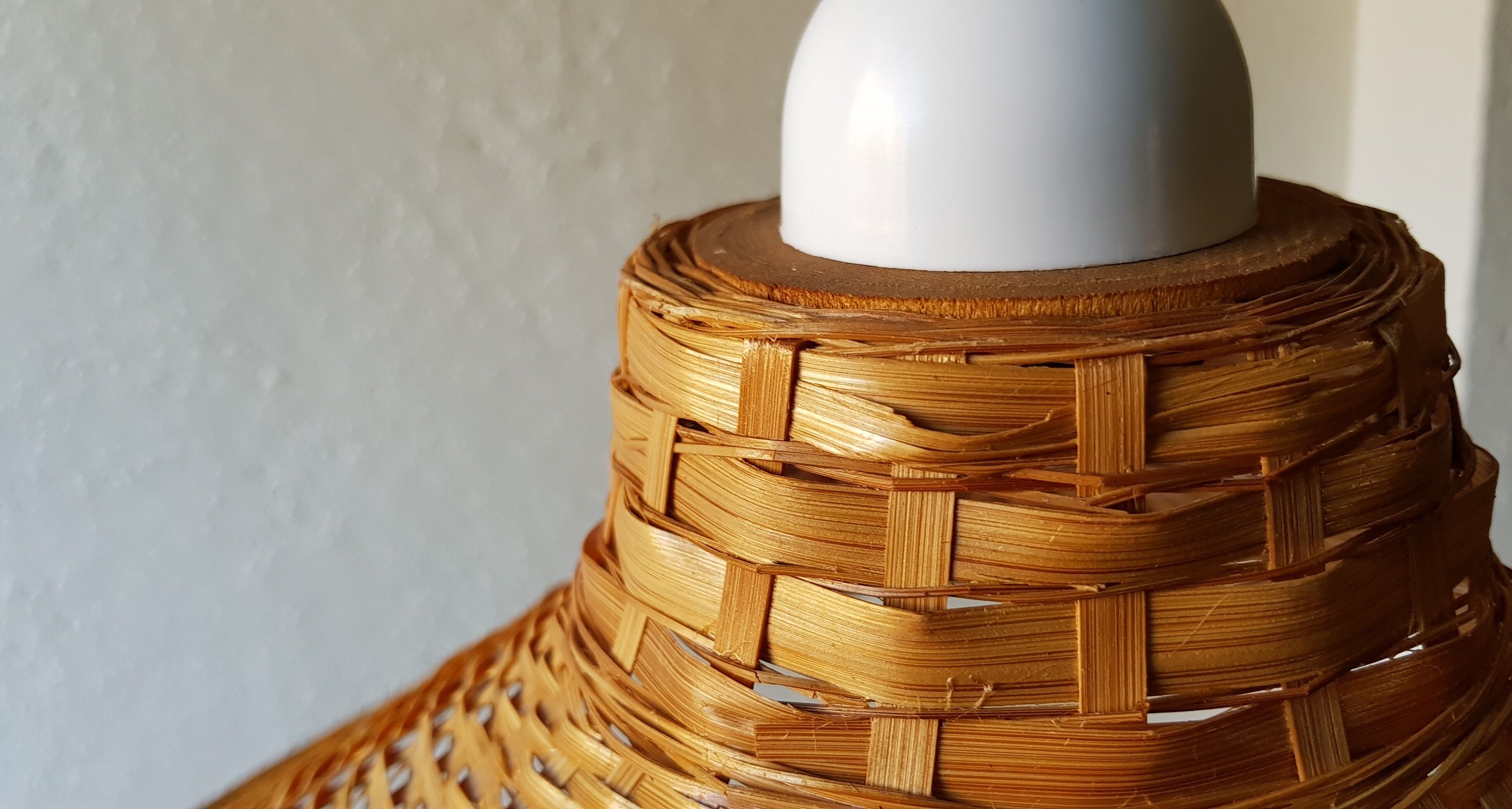 70's rattan suspension