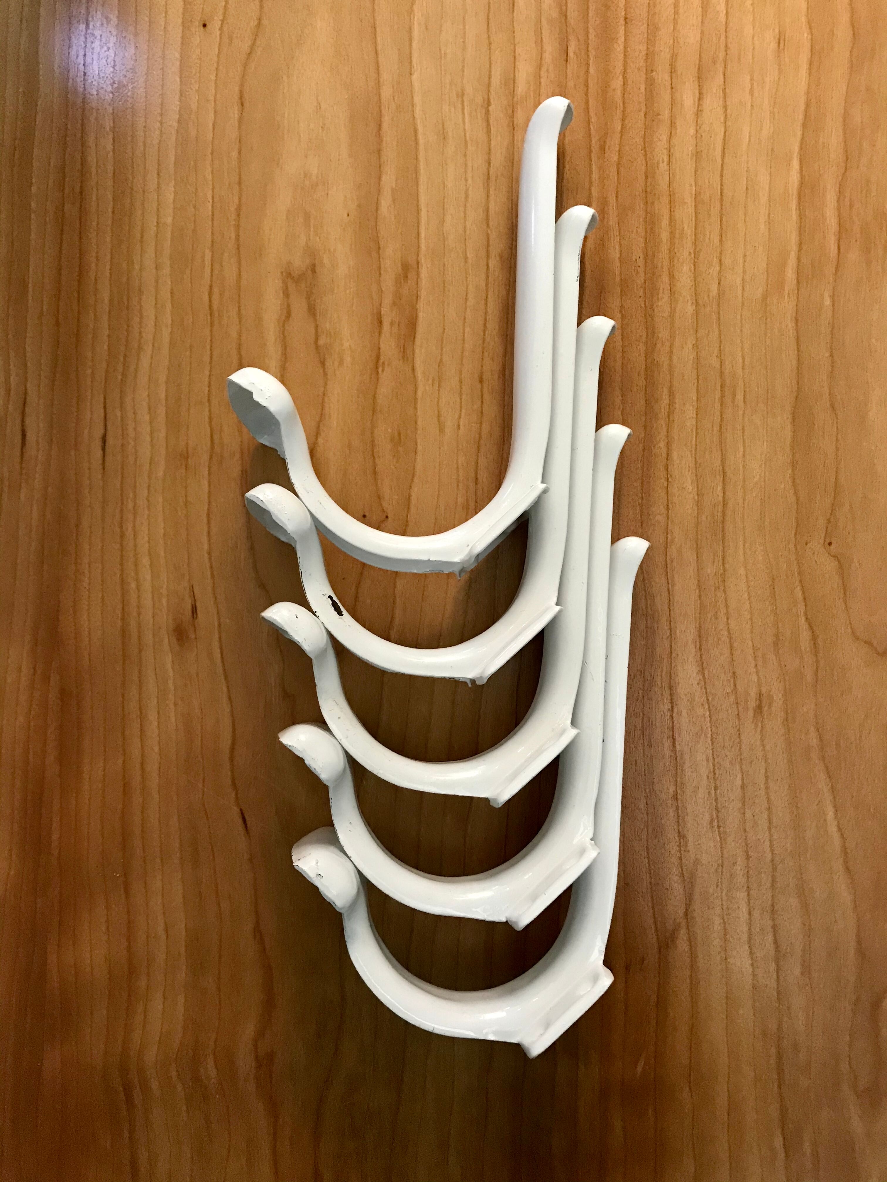 Lot of five vintage patères