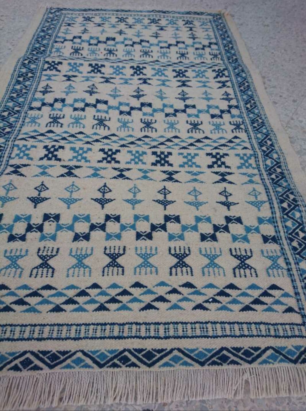Berber carpet, white and blue 125 x 80 cm