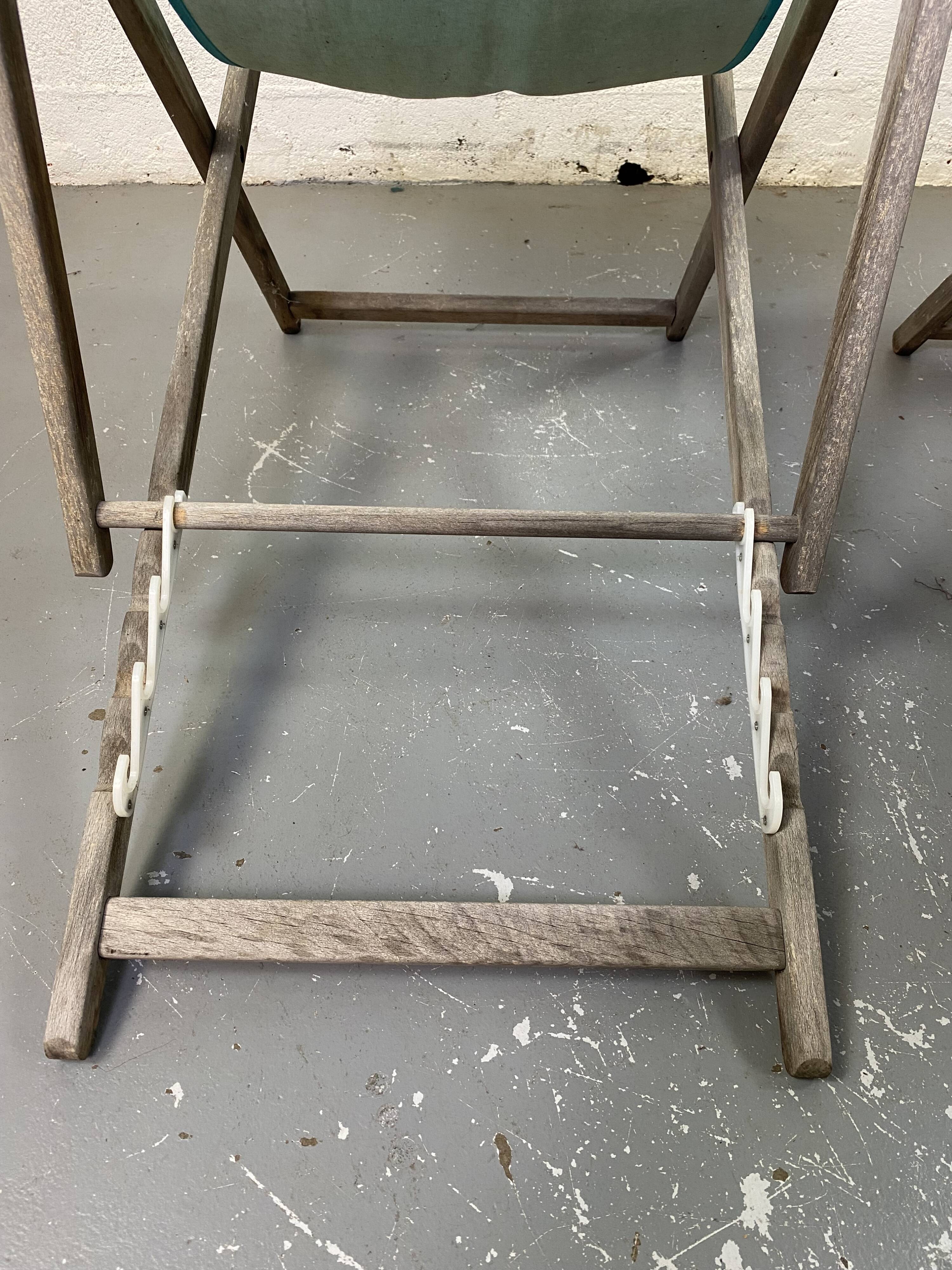 Set of 2 blue sun loungers