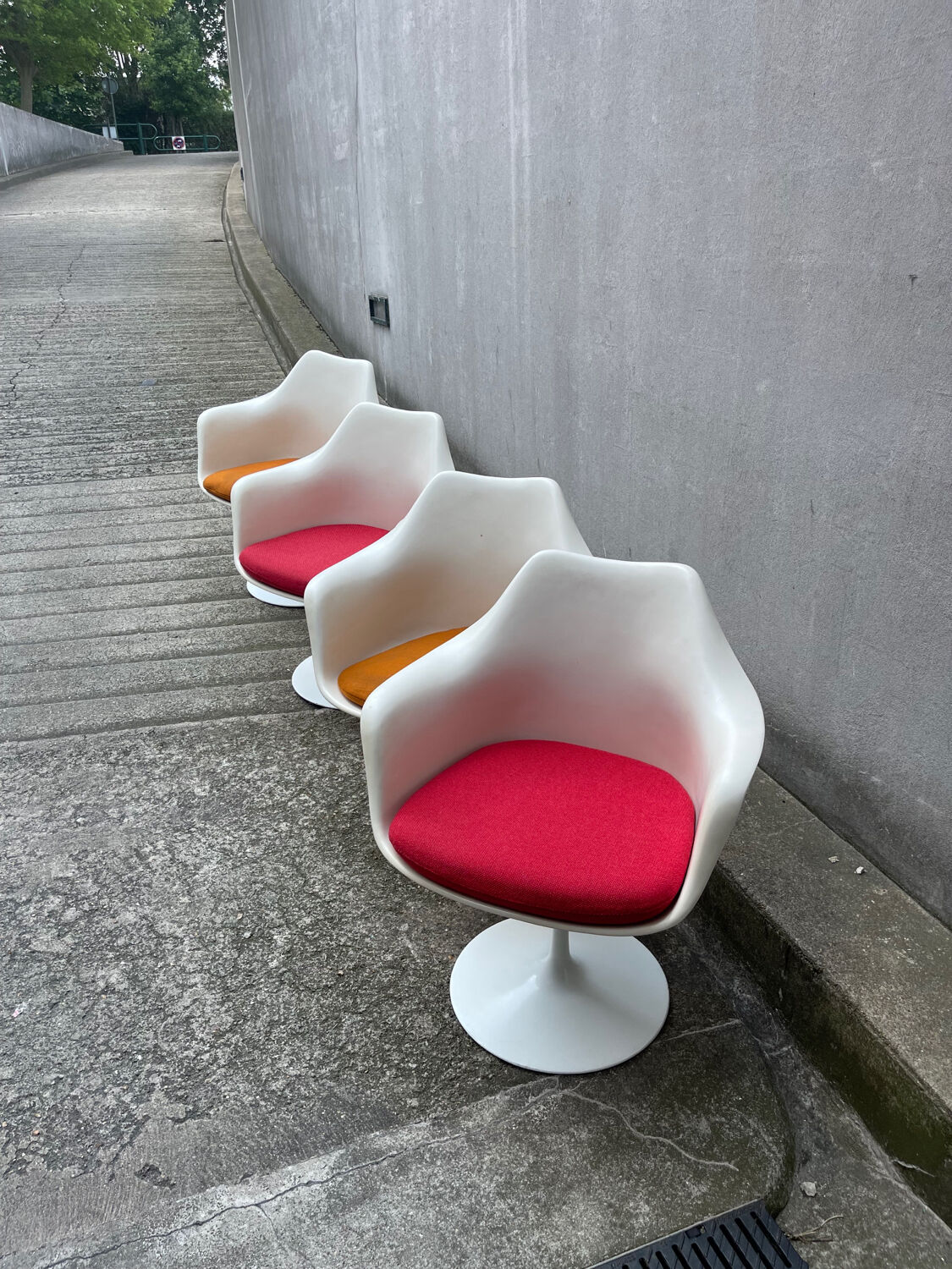 FAUTEUIL TULIPE PAR EERO SAARINEN - Jérôme Gardais
