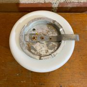 Plafonnier, applique boule vintage en opaline blanche