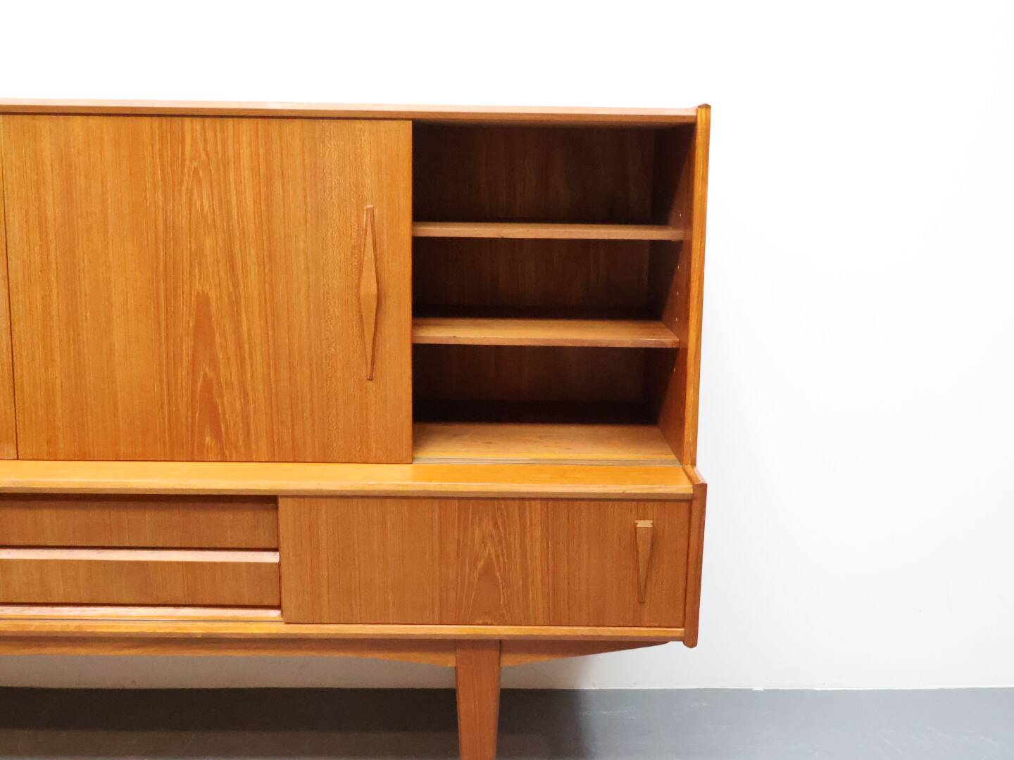 Vintage wandmeubel Deens Teak