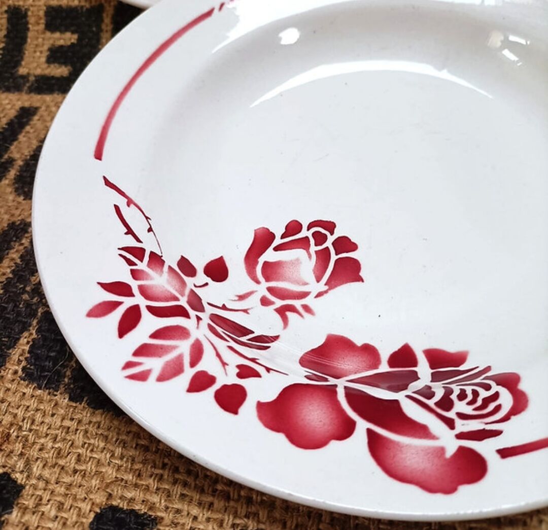 Saint-Amand plates