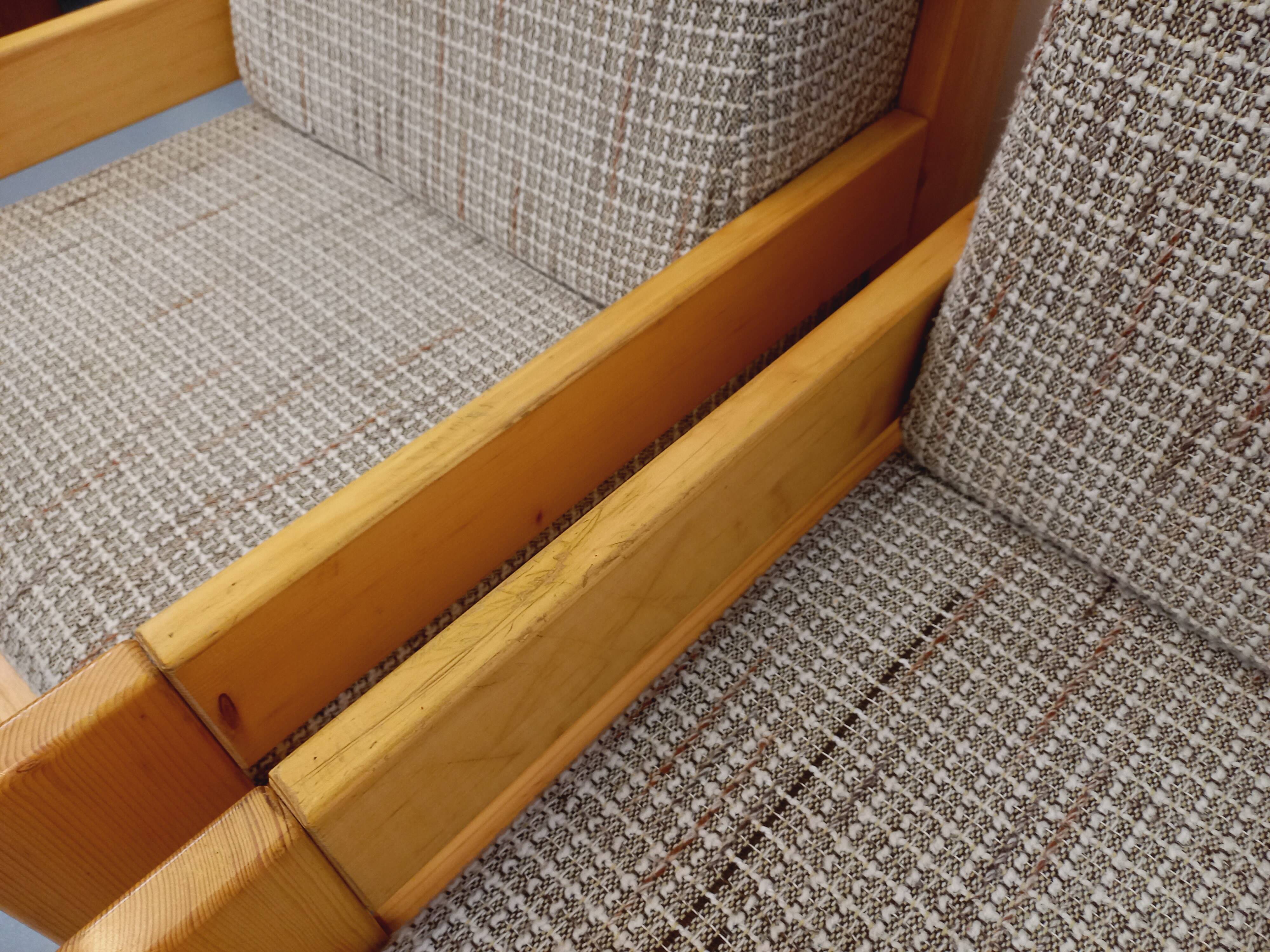 Set of 2 vintage fireside chairs in pine and fabric from the 70s