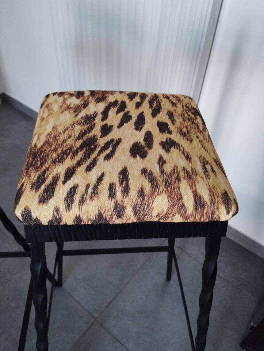 4 brutalist stools from the 1950s
