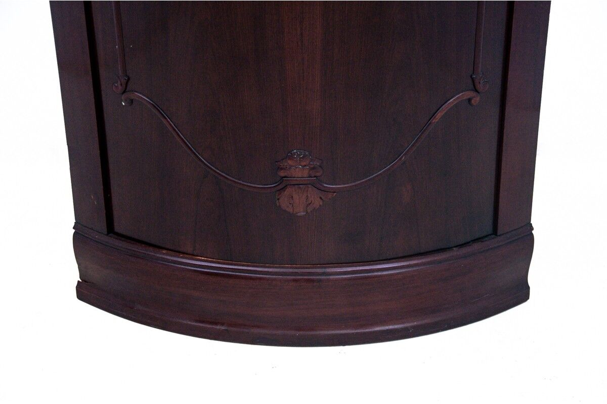 Corner chest of drawers from 1928, Northern Europe.