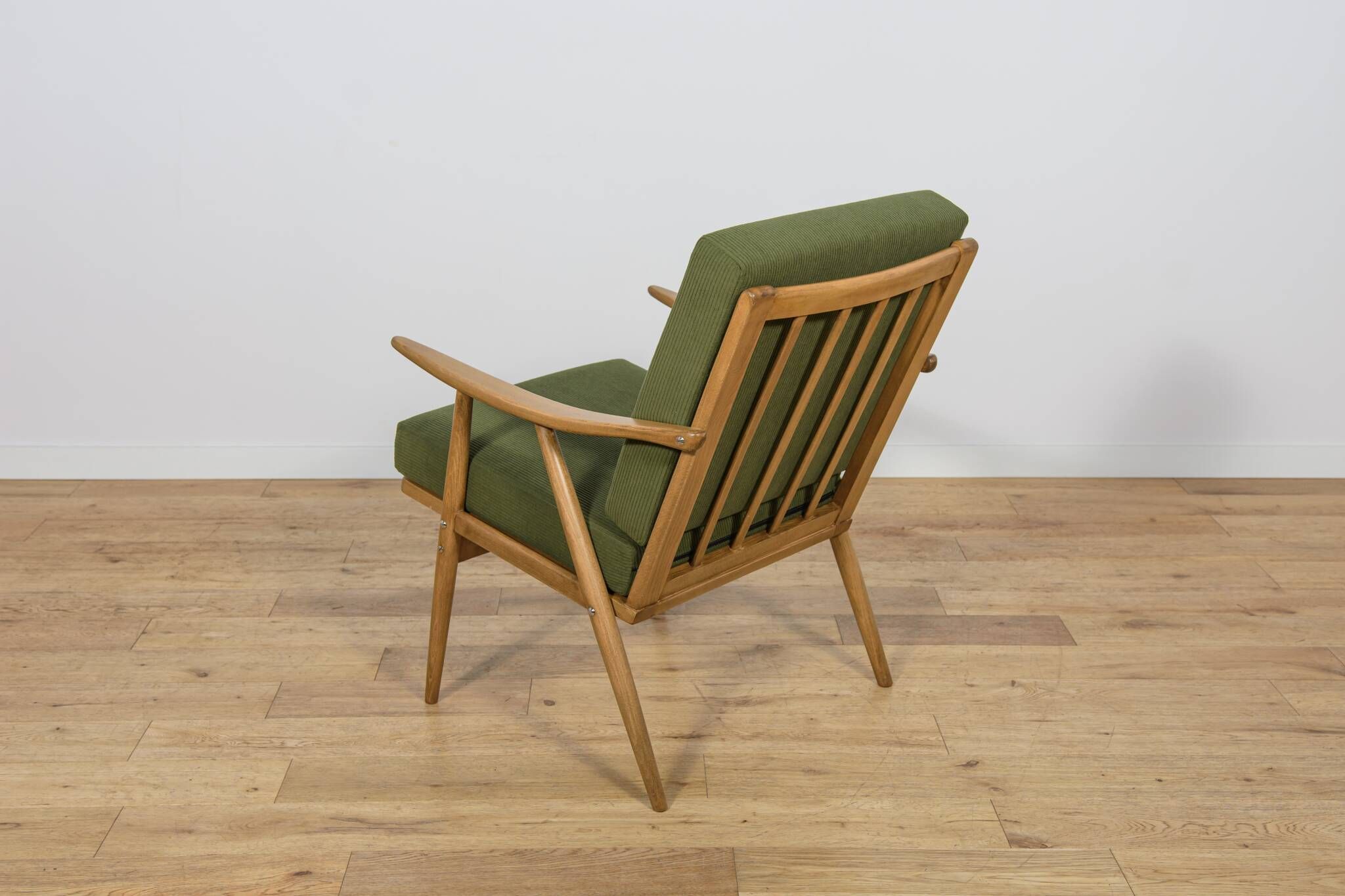 Mid-Century Modern Armchairs from TON, Czechoslovakia, 1960s, Set of 2
