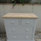 Beautifully crafted English chest of drawers, finished in pearl grey, with a wooden top.