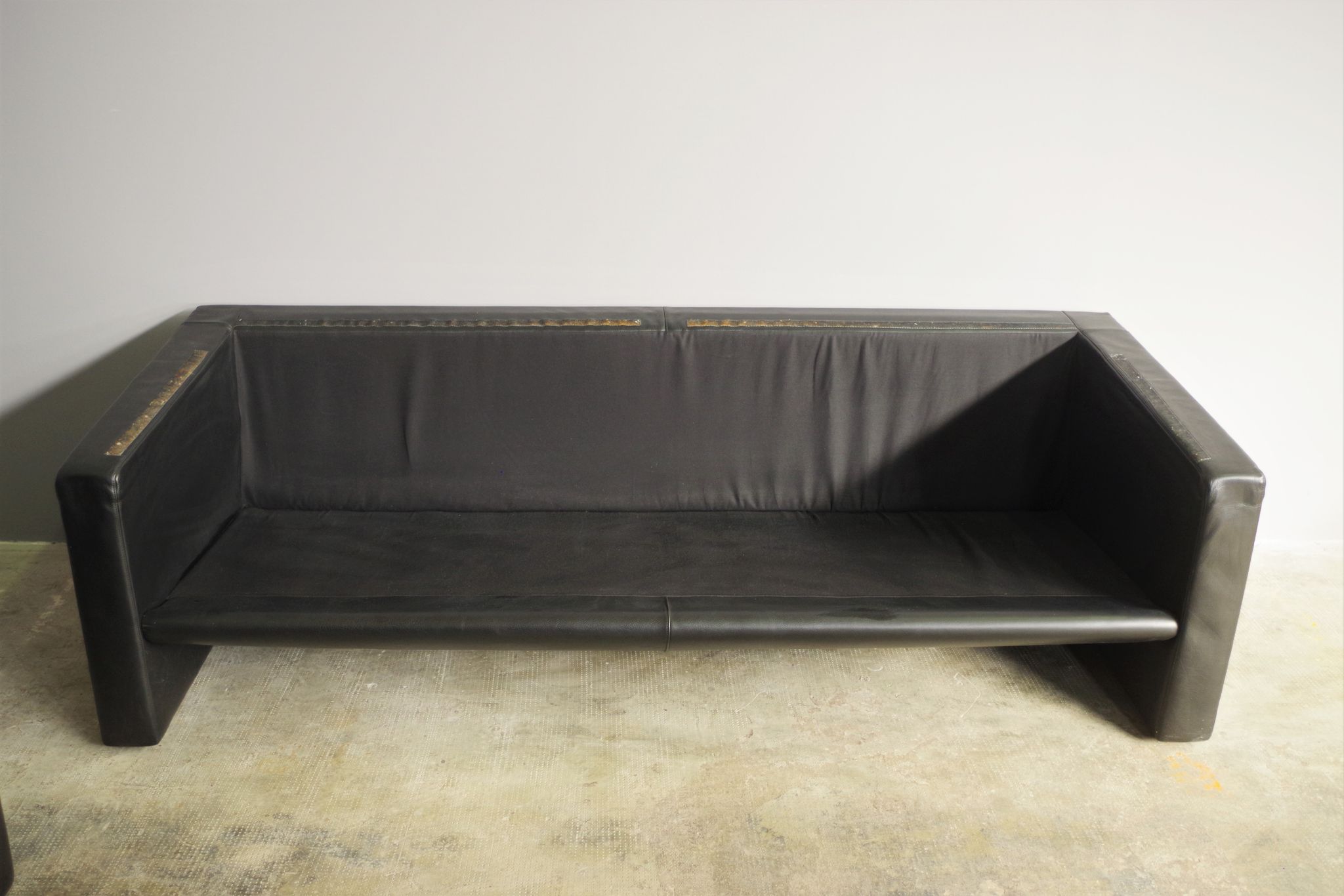 Moroso sofa set and armchairs in black leather, 1984