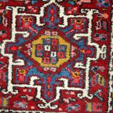 Tapis Antique Karajeh en Laine, Années 1920, Élégance et Tradition